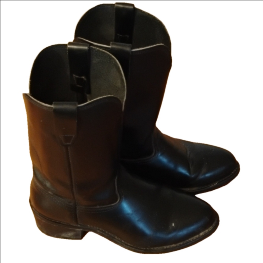 Georgia men's black leather boots, size 9. Couple scuffs. Good used condition.